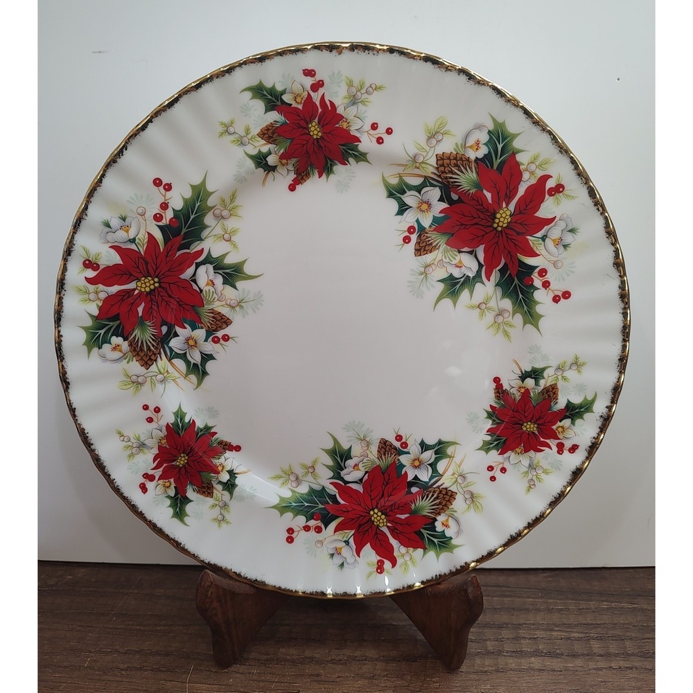 Royal Albert Yuletide Poinsettia 10 1/2" Scalloped Dinner Plate England 1996